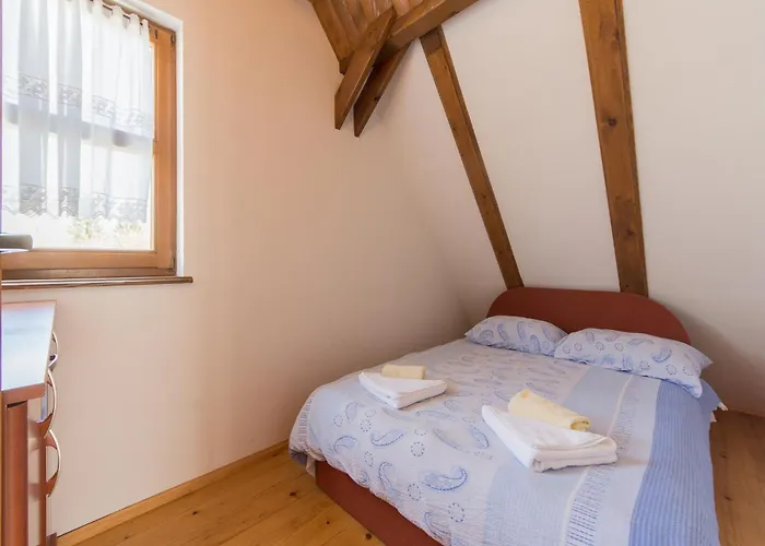 Vikendica Tranquil In Kvarner Near Kupa River